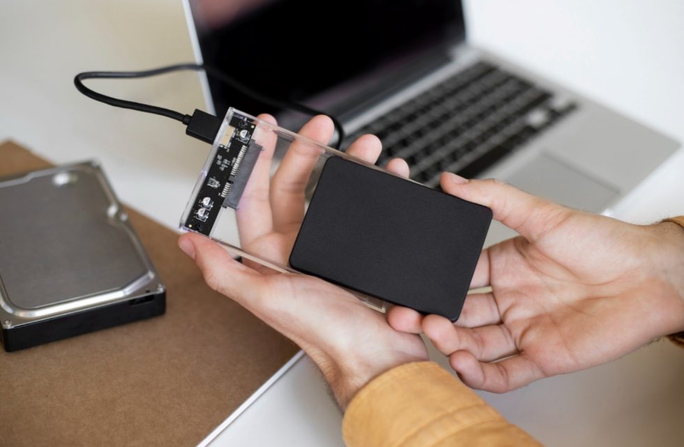 Pourquoi les disques SSD et SAS sont-ils meilleurs que les disques SATA sur votre serveur dédié ?